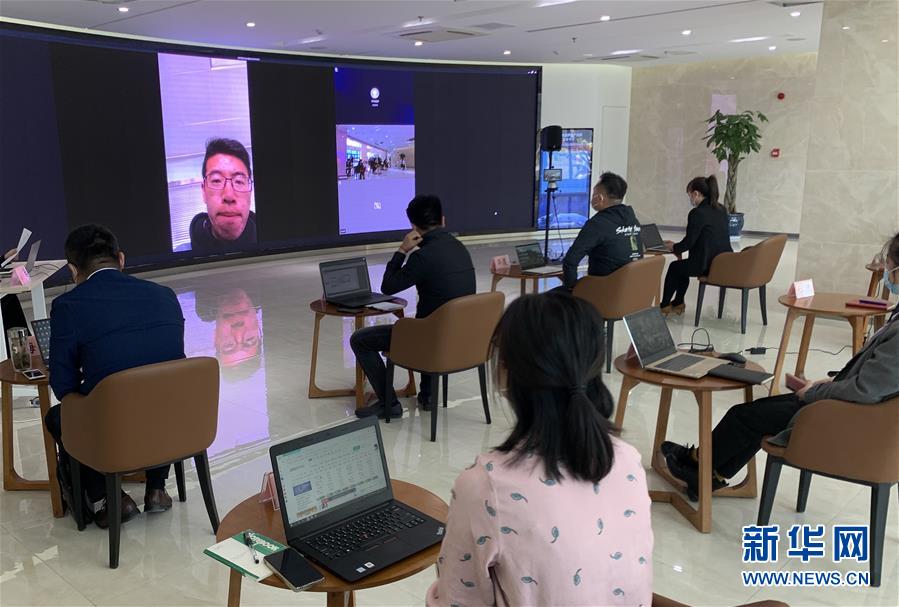 (新華全媒頭條·兩會特別報道·圖文互動)(5)砥礪前行 使命必達——從全國兩會看中國信心