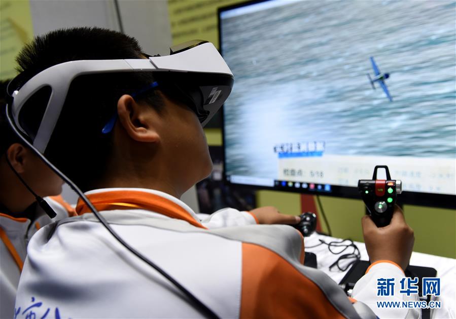 （習(xí)近平的小康故事·圖文互動(dòng)）（5）“文明其精神，野蠻其體魄”——習(xí)近平同少年兒童的故事